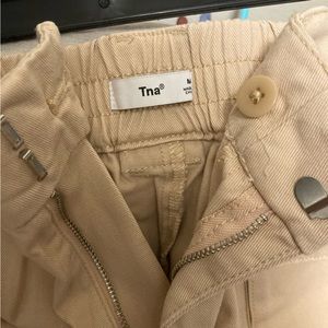 TNA from Aritzia Cargo Shorts!